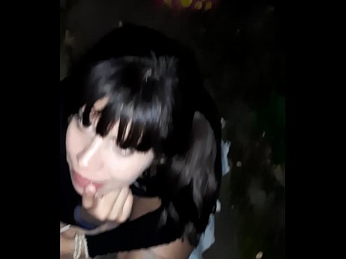 ❤️ Пенисът набъбва на улицата в замяна на бонбон. Порн видео в bg.hentaibar.ru ☑